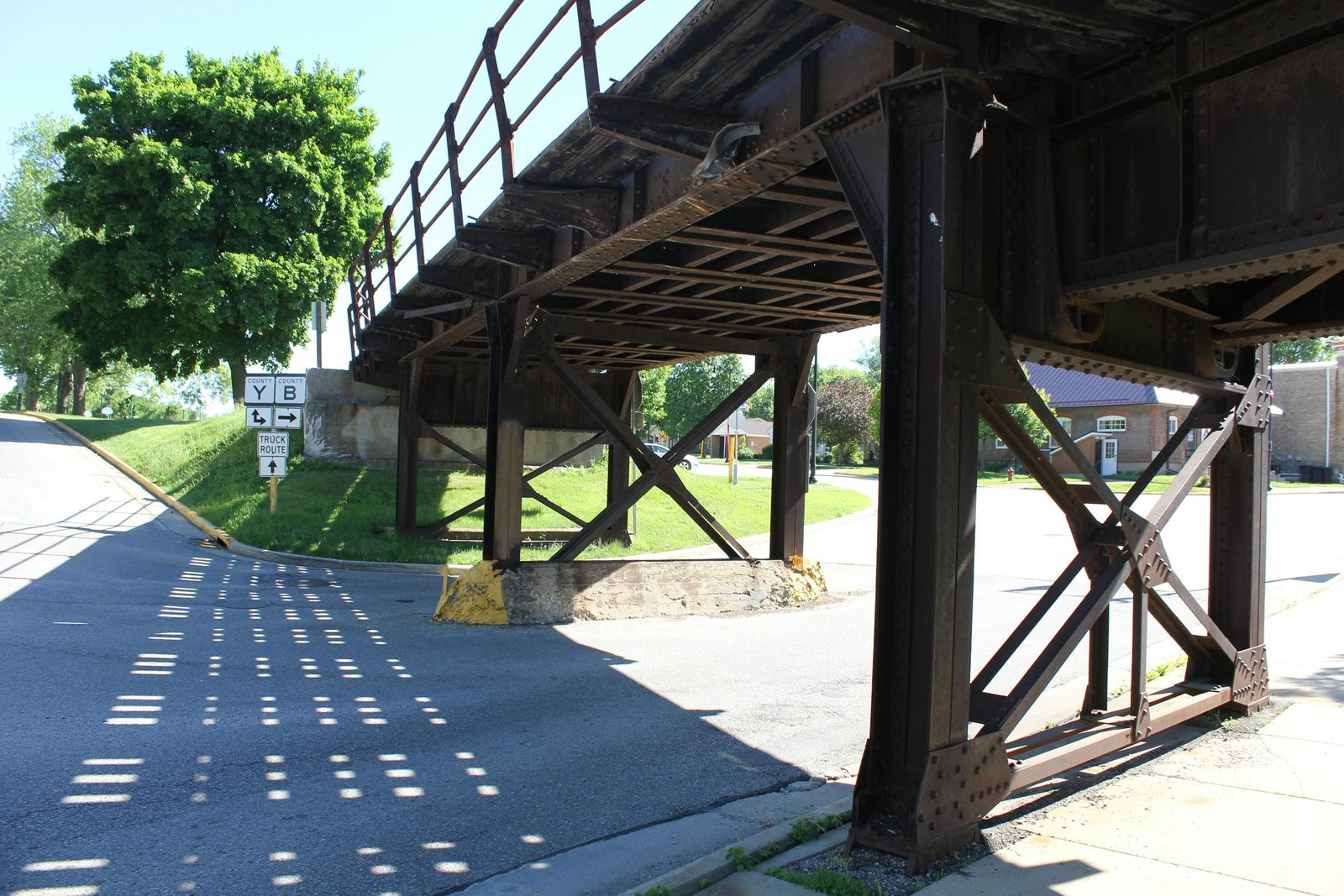 Looking north along north approach